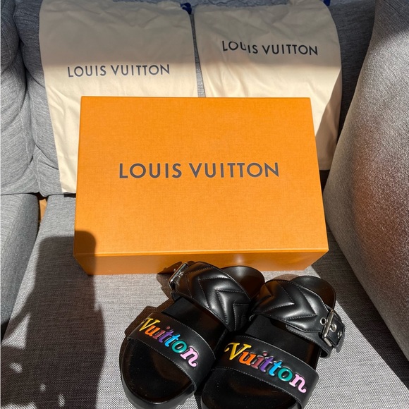 LOUIS VUITTON BOM DIA SANDAL - Picture 2 of 6